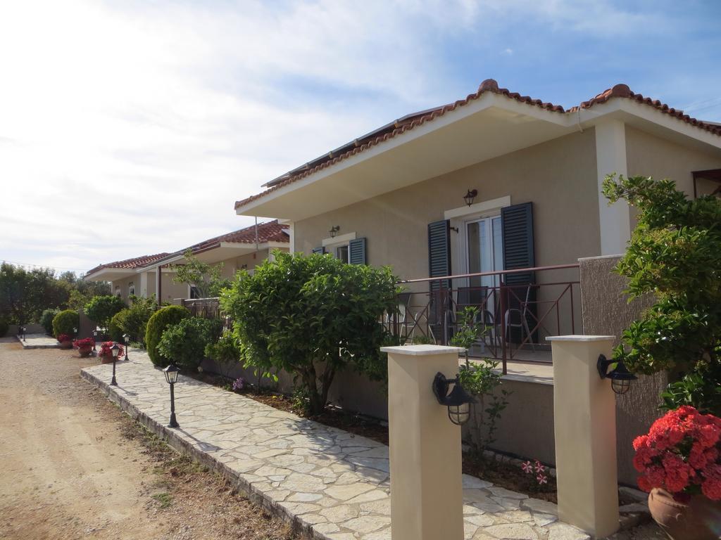 George Apartments Lourdata  Bilik gambar